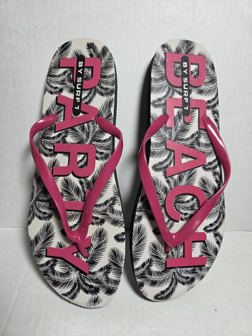 Beach by Surf7 Women’s Flip Flop Sandals Palm Tree Print Pink Straps
